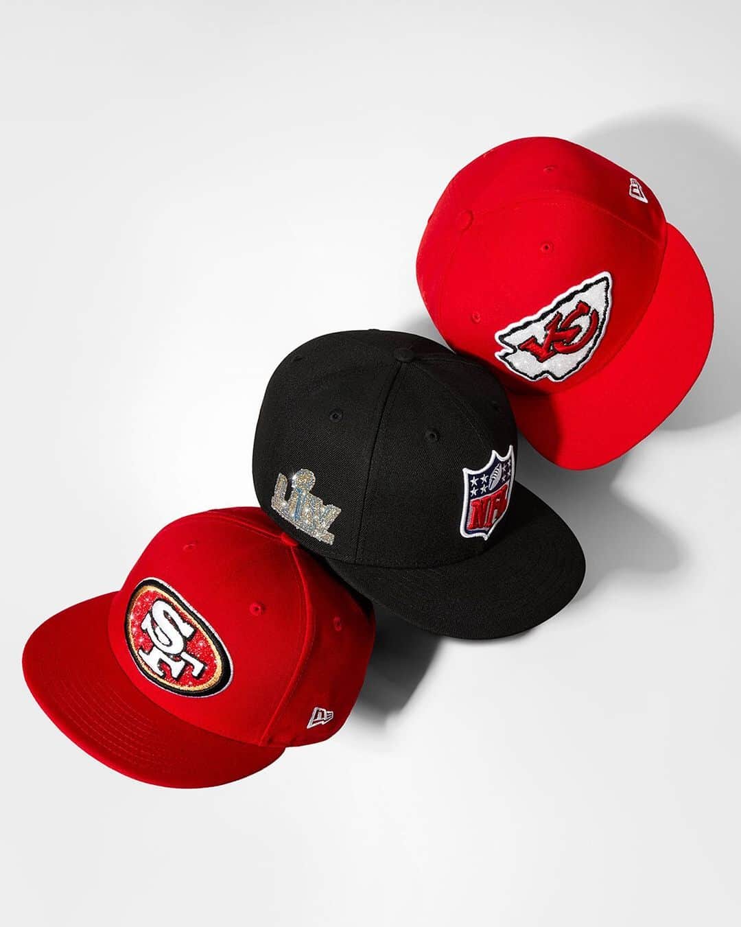 ニューエラ・キャップのインスタグラム：「Upgrade your look with NFL caps featuring Crystals from Swarovski. Available in select teams at neweracap.com」