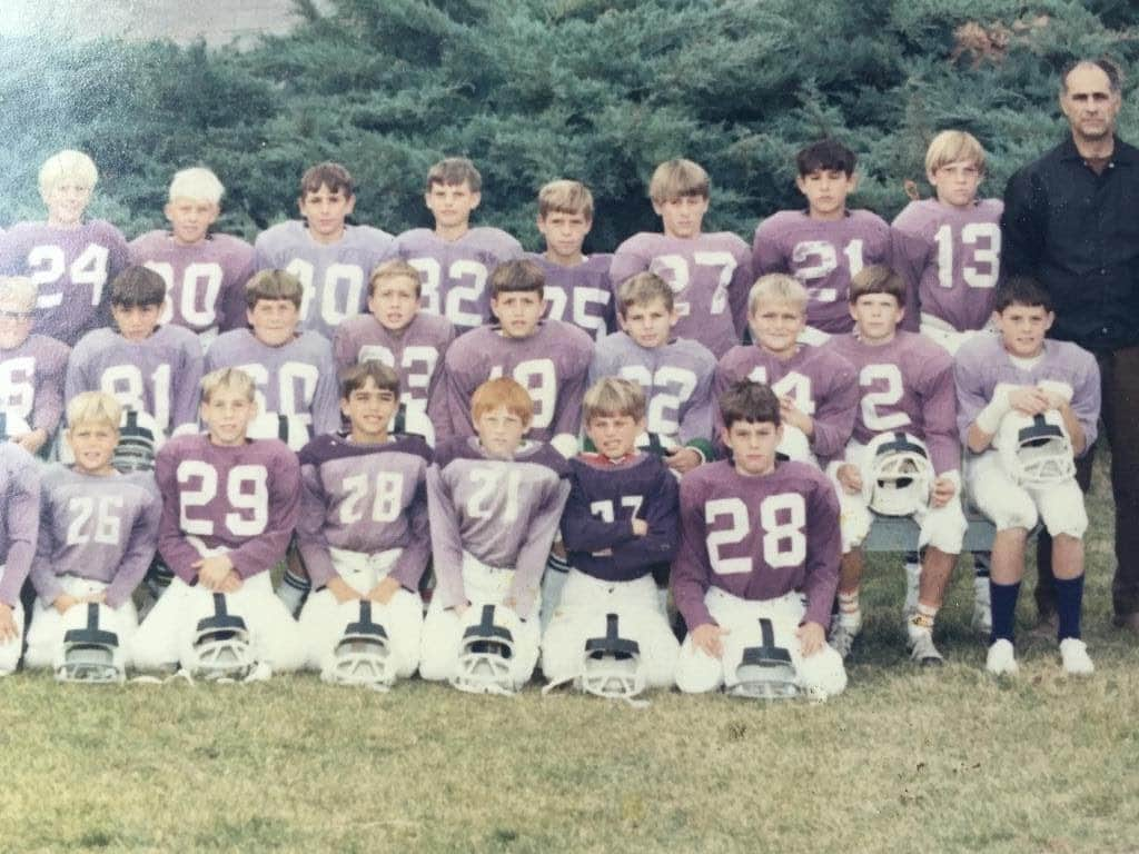 カイル・マクラクランさんのインスタグラム写真 - (カイル・マクラクランInstagram)「#FBF when I was kicking off my short-lived football career in Yakima, Washington. The purple socks give me away. 🏈  Who else is watching the #SuperBowl this weekend?」2月1日 1時49分 - kyle_maclachlan