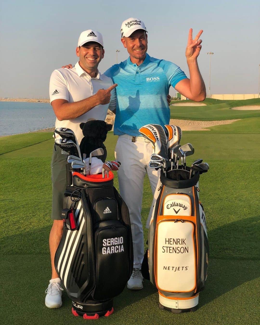 ヘンリク・ステンソンのインスタグラム：「That lob wedge 😅 Good time trying the #14ClubChallenge with @TheSergioGarcia! Watch the full video on @EuropeanTour IGTV. #SaudiIntlGolf」