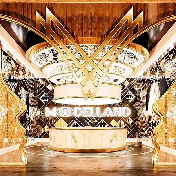 タイラ・バンクスさんのインスタグラム写真 - (タイラ・バンクスInstagram)「When you step into @ModelLand, this is the first thing you see. And this is just the lobby.  We call it our Mbassy.  And we can’t wait to greet you.  TICKETS ON SALE SOON.  #ModelLand #TheUpRiXing #OurCamerasAreWaitingForYou」2月1日 3時24分 - tyrabanks