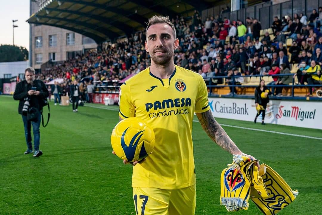 ビジャレアルCFさんのインスタグラム写真 - (ビジャレアルCFInstagram)「¡Locura por @paco93alcacer 😍💛! #AlcácerYaEsGroguet  #villarreal #soccer #football #futbol #submarino #laliga」2月1日 3時39分 - villarrealcf