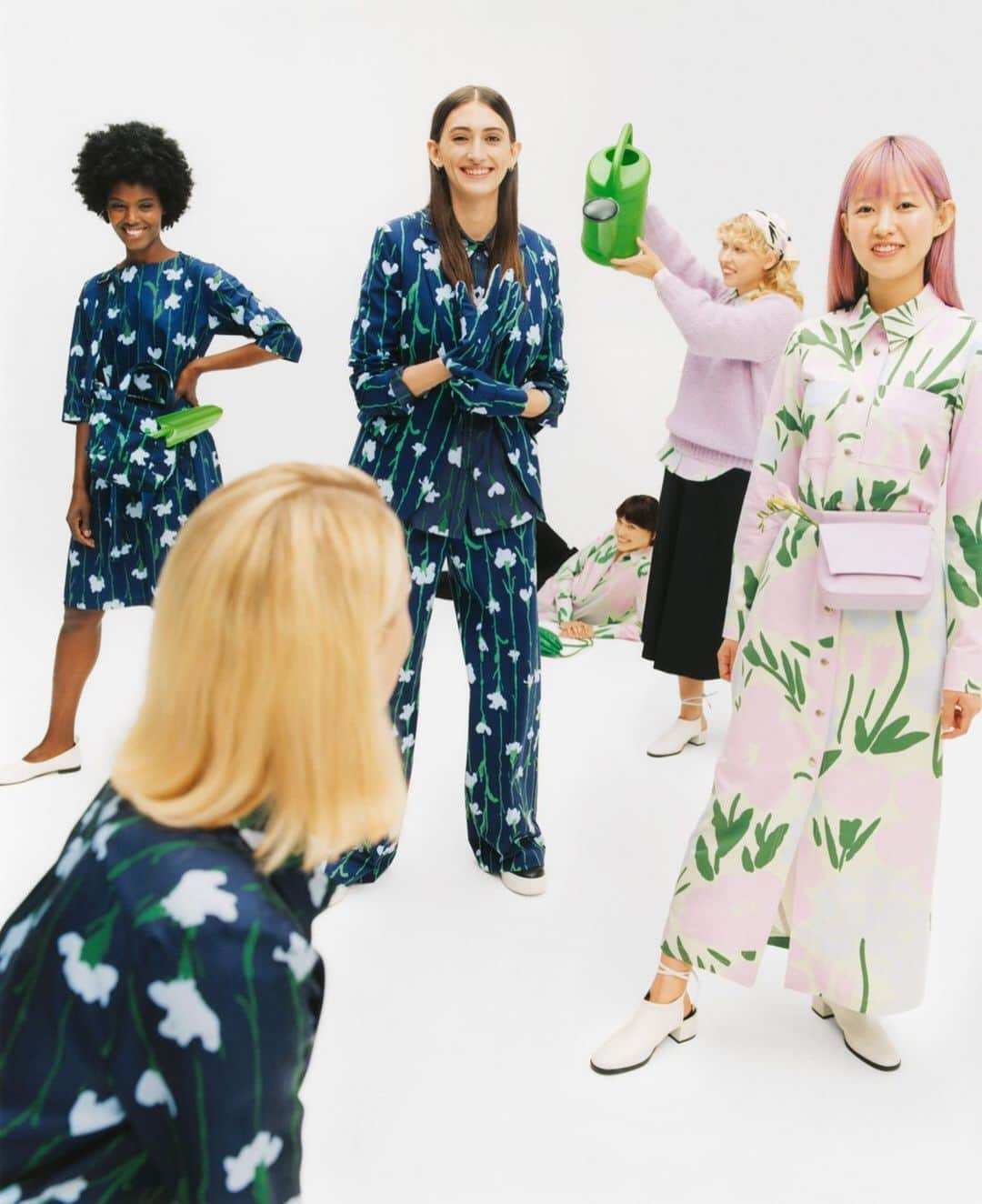 マリメッコさんのインスタグラム写真 - (マリメッコInstagram)「Marimekko flowers represent not only creativity and playfulness, but also the charm of imperfection – the ingredients of a good life. ⠀⠀⠀⠀⠀⠀⠀⠀⠀ Explore our lively floral prints at marimekko.com and in-store. #marimekko」1月17日 20時25分 - marimekko