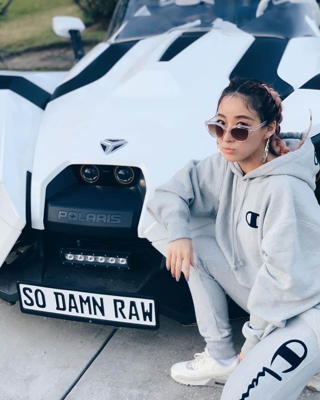jyA-Me（ヤミー）のインスタグラム：「SO DAMN RAW 😎 @champion @champion @champion  #Slingshot#スリングショット　🏎✨✨✨」