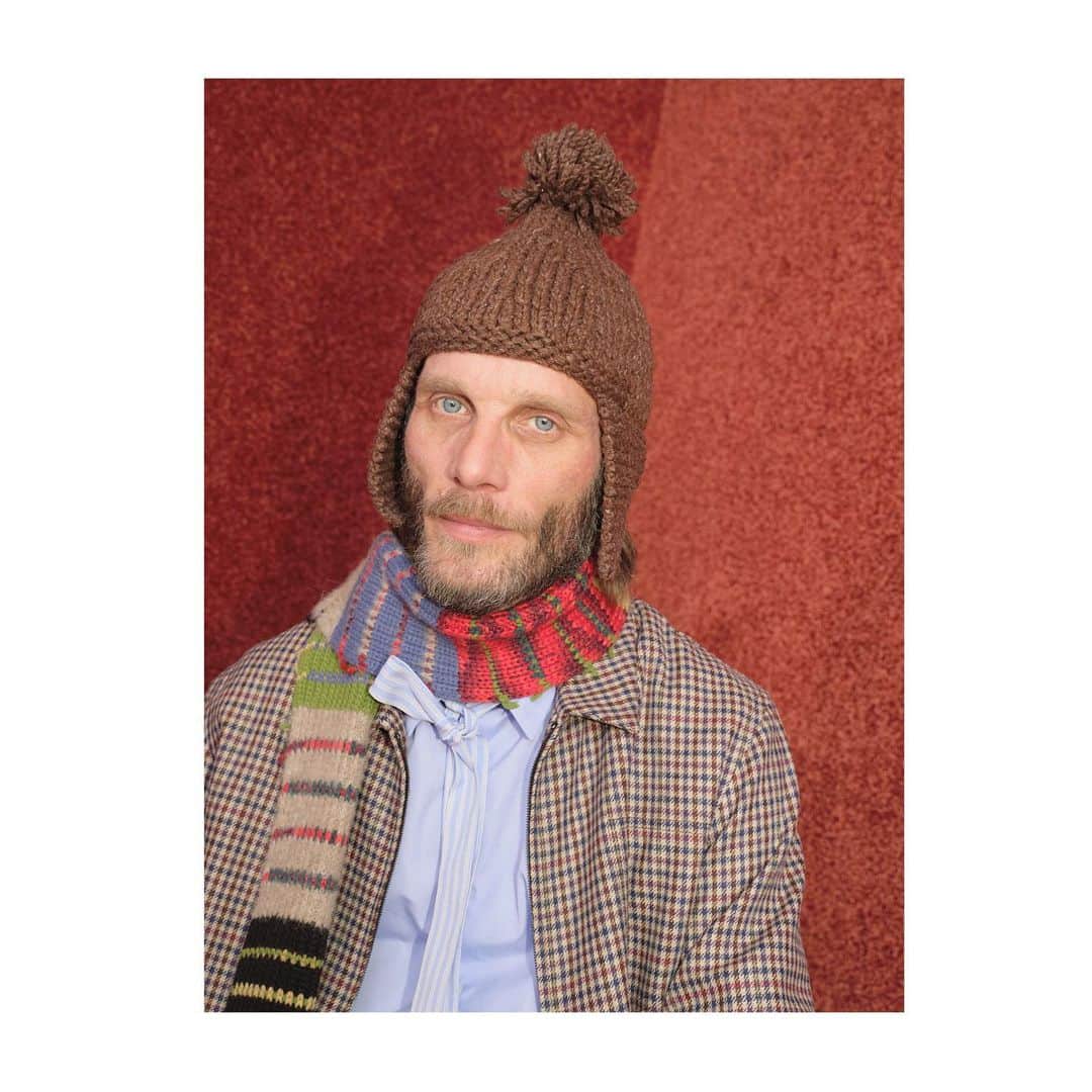 アンドレアポンピリオのインスタグラム：「LOOK 4. FALL/WINTER 2020.  WATCH THE NEW COLLECTION ON VOGUE RUNWAY.  #FAMILYAFFAIR #AndreaPompilio #LoveMeForeverOrNever #FW20 #MENSWEAR #MILANO #MFW」