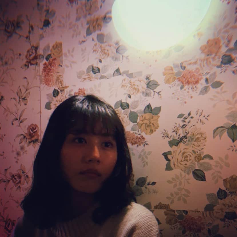 有村架純さんのインスタグラム写真 - (有村架純Instagram)「映画「花束みたいな恋をした」どんな日々を紡ぐのでしょう。写真暗いけど許してね✌︎」1月17日 21時05分 - kasumi_arimura.official