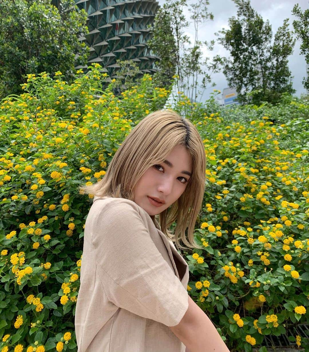 浪花ほのかさんのインスタグラム写真 - (浪花ほのかInstagram)「最近はお花が大好きです🥺  イセアクリニックでスキンケア治療したから、最近お肌もちもち！」1月17日 21時15分 - hnoa_z