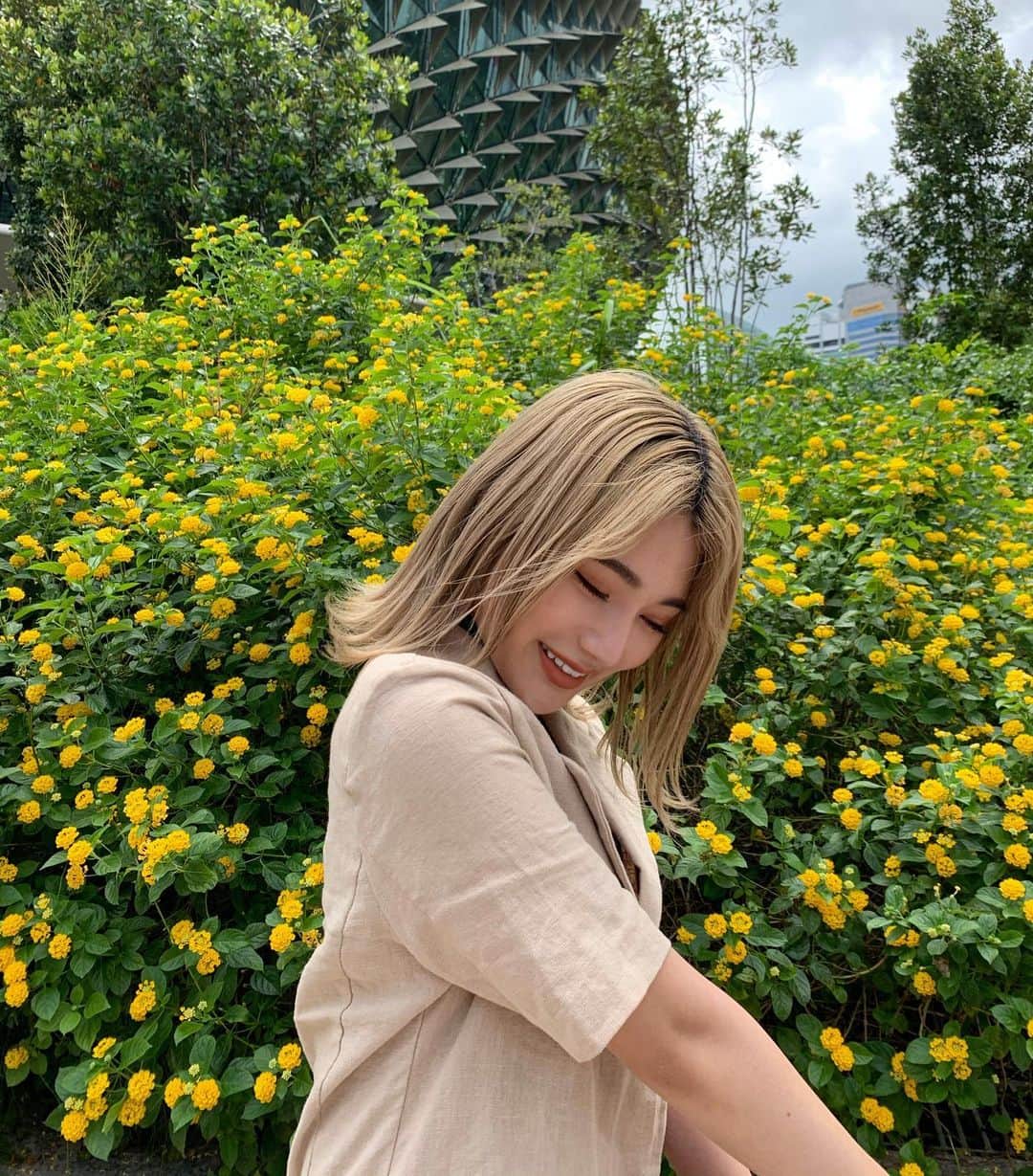 浪花ほのかのインスタグラム：「最近はお花が大好きです🥺  イセアクリニックでスキンケア治療したから、最近お肌もちもち！」