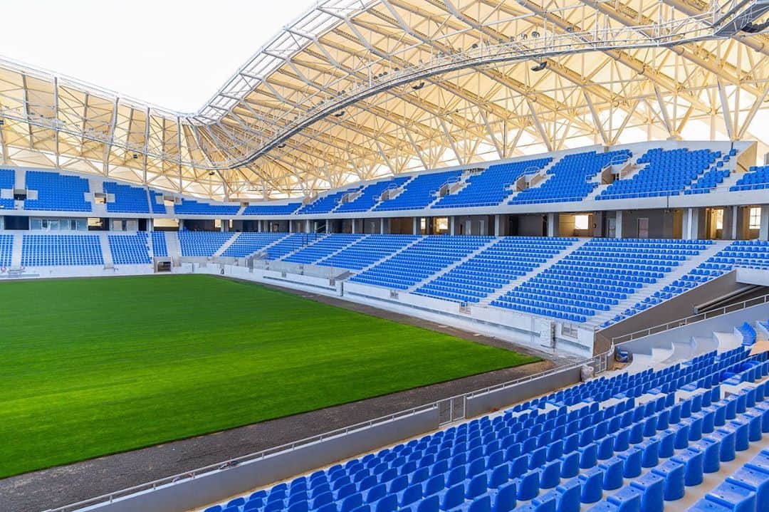 レバン・コビアシビリさんのインスタグラム写真 - (レバン・コビアシビリInstagram)「🇬🇪⚽️🙏🏟 ბათუმის სტადიონზე სკამების მოწყობა დასრულდა. 🏗 Construction of the Batumi Stadium is moving forward.  Installation of seats ✅  #GFF #BatumiStadium」1月17日 21時34分 - levankobiashvili