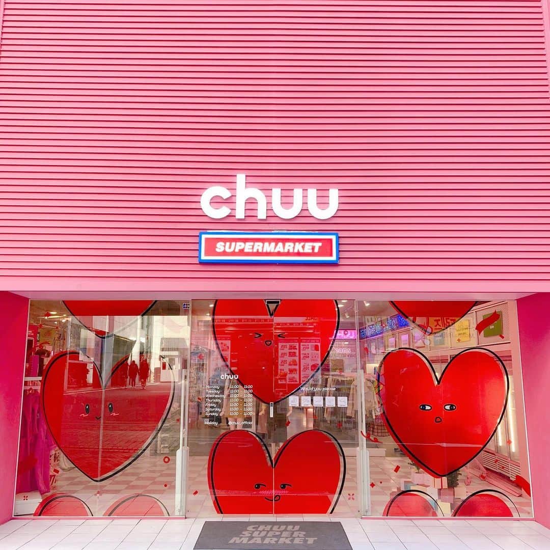 Chuuのインスタグラム：「츄 플래그쉽스토어 명동점으로 놀러오세효!❣️❣️ @chuustore」