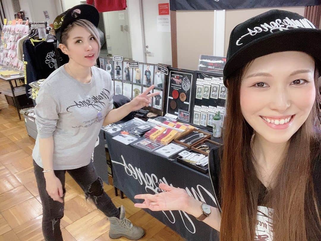 のインスタグラム：「﻿ 2020.01.13﻿ ﻿ I was in Victory Show!! ﻿ ﻿ Thank you for your coming to #MAYOZONES✨﻿ ﻿ ﻿ ﻿ ▢ ▣ ▢ ▣ ▢ ▣ ▢ ▣ ▢ ▣ ▢ ▣ ▢ ﻿ ﻿ 【 #OLカフェ 出社予定】﻿ ﻿ 1月﻿ 20日(月) 19-23時﻿ 26日(日) 13-18時﻿ 27日(月) 19-23時﻿ 29日(水) 19-23時﻿ ﻿ ▢ ▣ ▢ ▣ ▢ ▣ ▢ ▣ ▢ ▣ ▢ ▣ ▢ ﻿ ﻿ ﻿ #サバゲー﻿ #サバゲーマー﻿ #サバイバルゲーム﻿ #サバゲー女子﻿ #ミリタリー﻿ #サバゲーの女王﻿ #サバゲー女優﻿ #サバ嬢﻿ #女優﻿ #秋田﻿ #モデル﻿ #MC﻿ #japanesegirl﻿ #メガネ女子﻿ #サバゲー装備﻿ #airsoft﻿ #airsoftjapan﻿ #サバゲーしたい﻿ #サバゲーマーさんと繋がりたい﻿ #写真好きな人と繋がりたい」