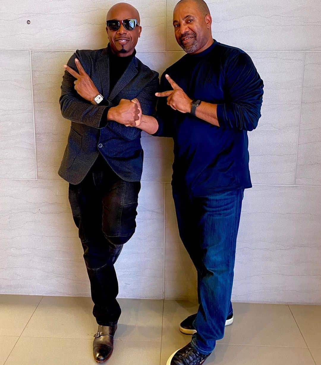 MCハマーのインスタグラム：「Good friends are always hard to find Chris Parker is good people. 👊🏾💯」