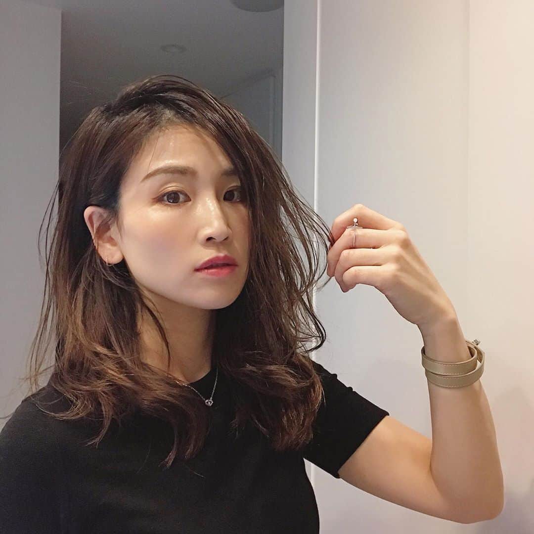永田明華さんのインスタグラム写真 - (永田明華Instagram)「髪伸びた。 美容院行こう💇‍♀️ 次どうしよかな？美容室で悩むと怒られるから考えていこう😂  #シースルーバング #セミロング」1月17日 14時43分 - asukanagata