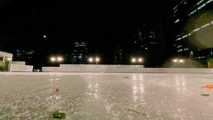 無良崇人のインスタグラム：「ワイドにし忘れたので載せ直し。。 #slomo #iceskate #雪遊び #氷遊び #臨場感 #無良崇人」