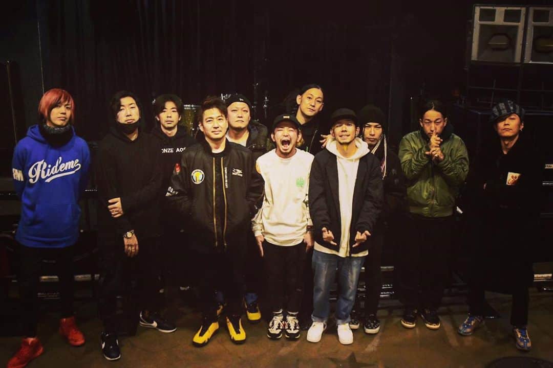 KAI_SHiNEのインスタグラム：「確実に"刻んで"きているノクモンとのライブは楽しく、更に熱を帯びている様で嬉しい。 改めてThanxxx‼︎﻿🙏🙏🙏✨﻿ また演ろう🐵🔥 ﻿ ﻿ #山嵐 #knockoutmonkey  #極音tour #2man #livehouse #live #life #vibe #tour #journey #yamaarashi #﻿mixture #bandlife  #感謝 #jp」