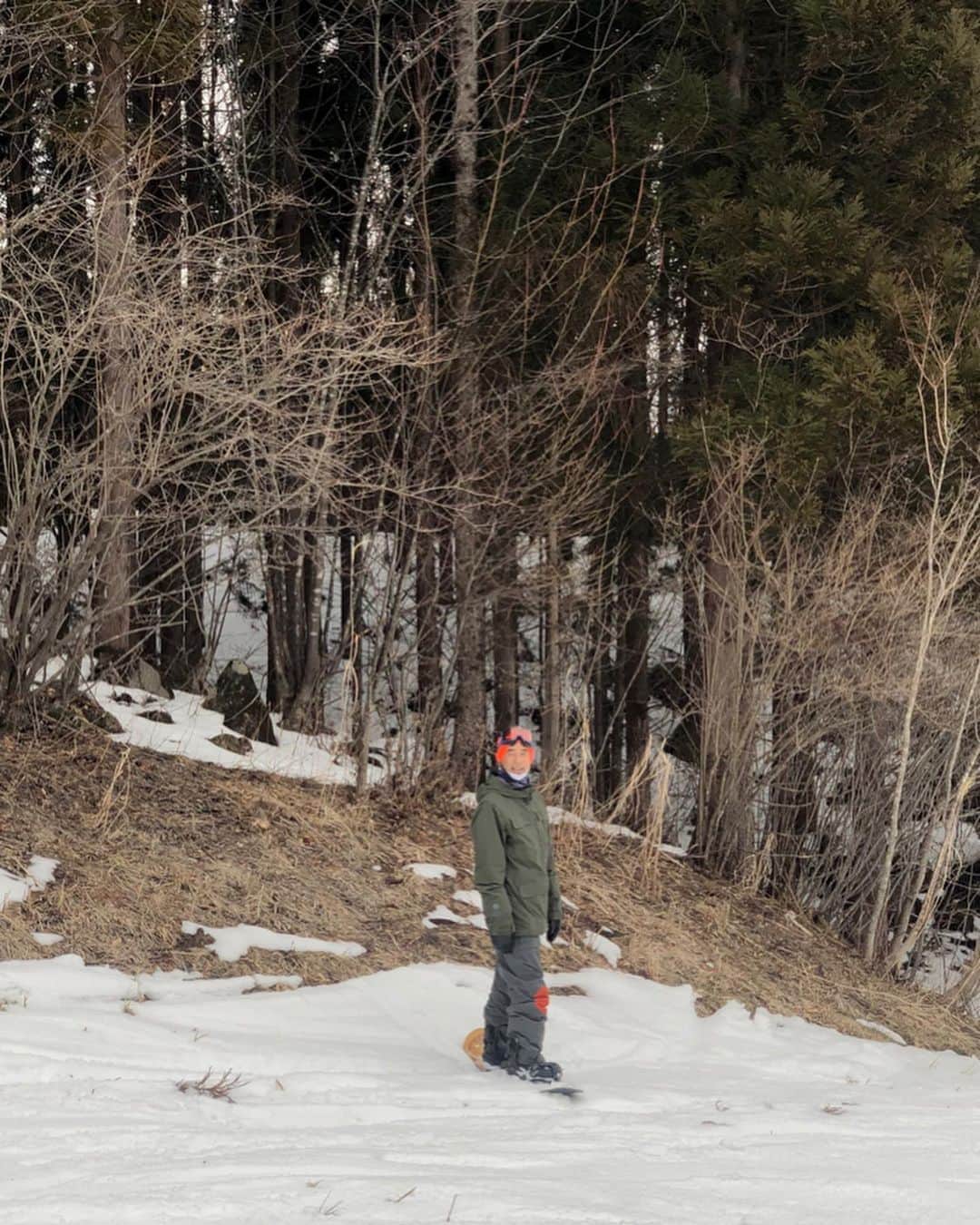 エリイ さんのインスタグラム写真 - (エリイ Instagram)「冬の大恒例⛷ 真木蔵人さんがアテンドしてくれる雪山 #真木蔵人」1月17日 15時11分 - elliechimpom