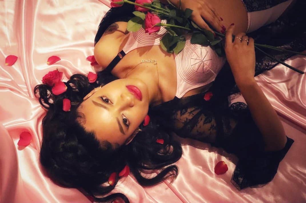 ティファニー・キャデラックのインスタグラム：「🌹 📷 @i___.d」