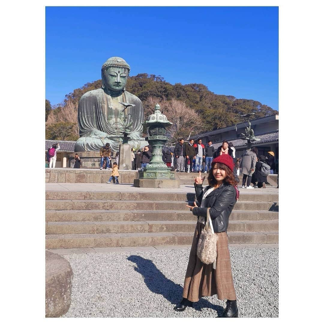 鬼頭由芽さんのインスタグラム写真 - (鬼頭由芽Instagram)「こないだ鎌倉あたり行った時の旅が おでかけ雑誌にプロモーションしたいくらい良いプランだった🌸 ・ 藤沢駅12時スタート🌞 →バスで鎌倉大仏 →歩いておしゃれビストロ(カフェとかも色々あった) →歩いて由比ヶ浜 →海辺でコーヒー →良い感じの雑貨屋が並ぶ道で買い物しつつ歩いて鎌倉付近へ →そのまま鶴岡八幡宮参拝 →鎌倉駅から夕暮れの海を江ノ電で帰る ・ よくリスナーさんに「今度関東行くけどどうしたらいい？」と漠然と聞かれること多いですが、良かったです、これ🚃💨 由比ヶ浜から鎌倉までの雑貨屋や服屋がどれも可愛くて とりあえずサボテン買った🌵」1月17日 16時46分 - xxyumeyumexx