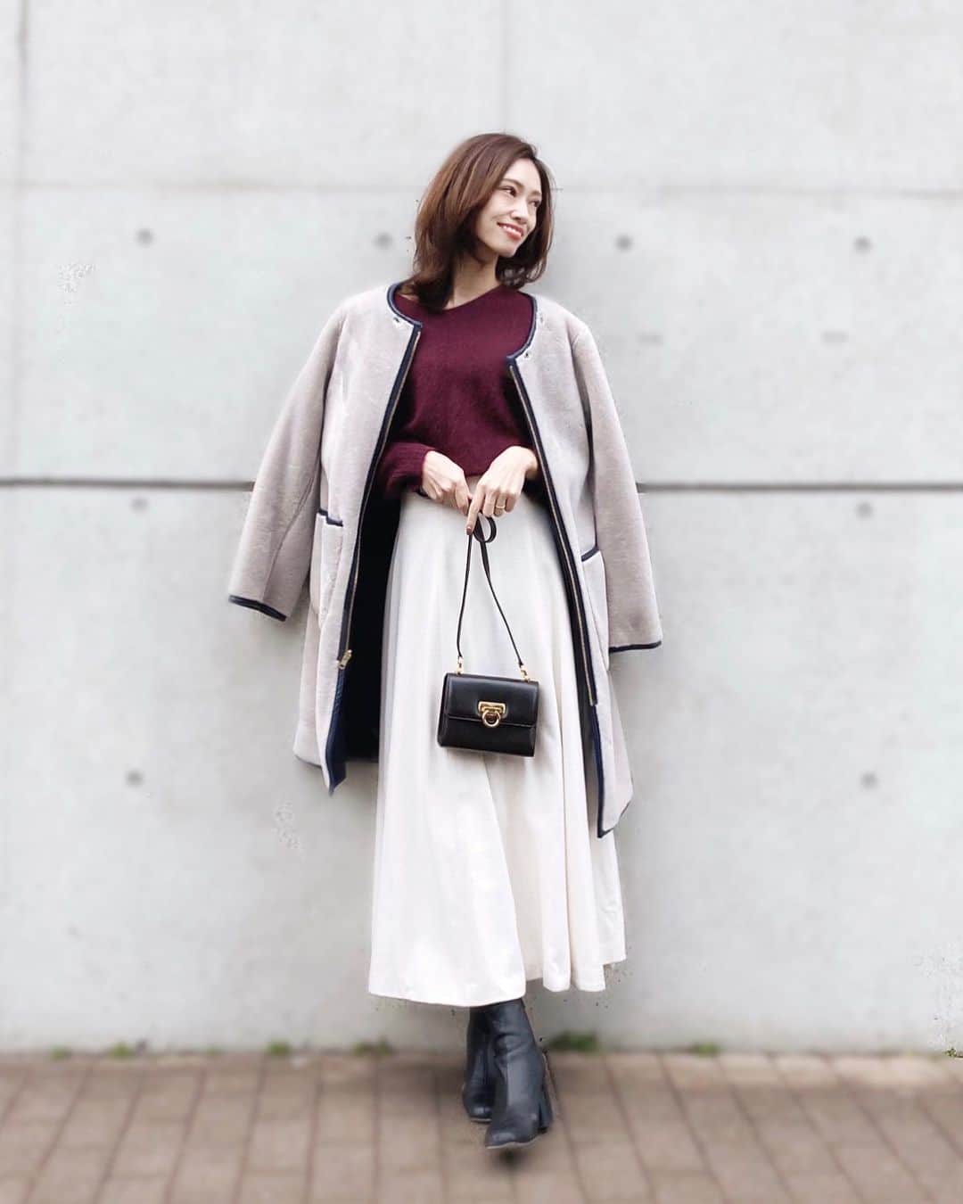 石黒美帆のインスタグラム：「*﻿ ボルドーカラーコーデ☺️﻿ ﻿ ﻿ outer#Andemiu﻿ knit#nanouniverse﻿ skirt#propotion bag#ferragamo﻿ boots#Frayid﻿ ﻿ ﻿ ﻿ 明日はセンター試験なんですね！﻿ 懐かしいなぁ。﻿ 受験生がんばれ⚐⚑˒˒﻿ ﻿ ﻿ ﻿ #fashion#fashionstyle#fashiongram#instafashion#outfit#ootd#ファッション#アンデミュウ#フェラガモ#フレイアイディー#ボルドーコーデ#冬コーデ﻿」