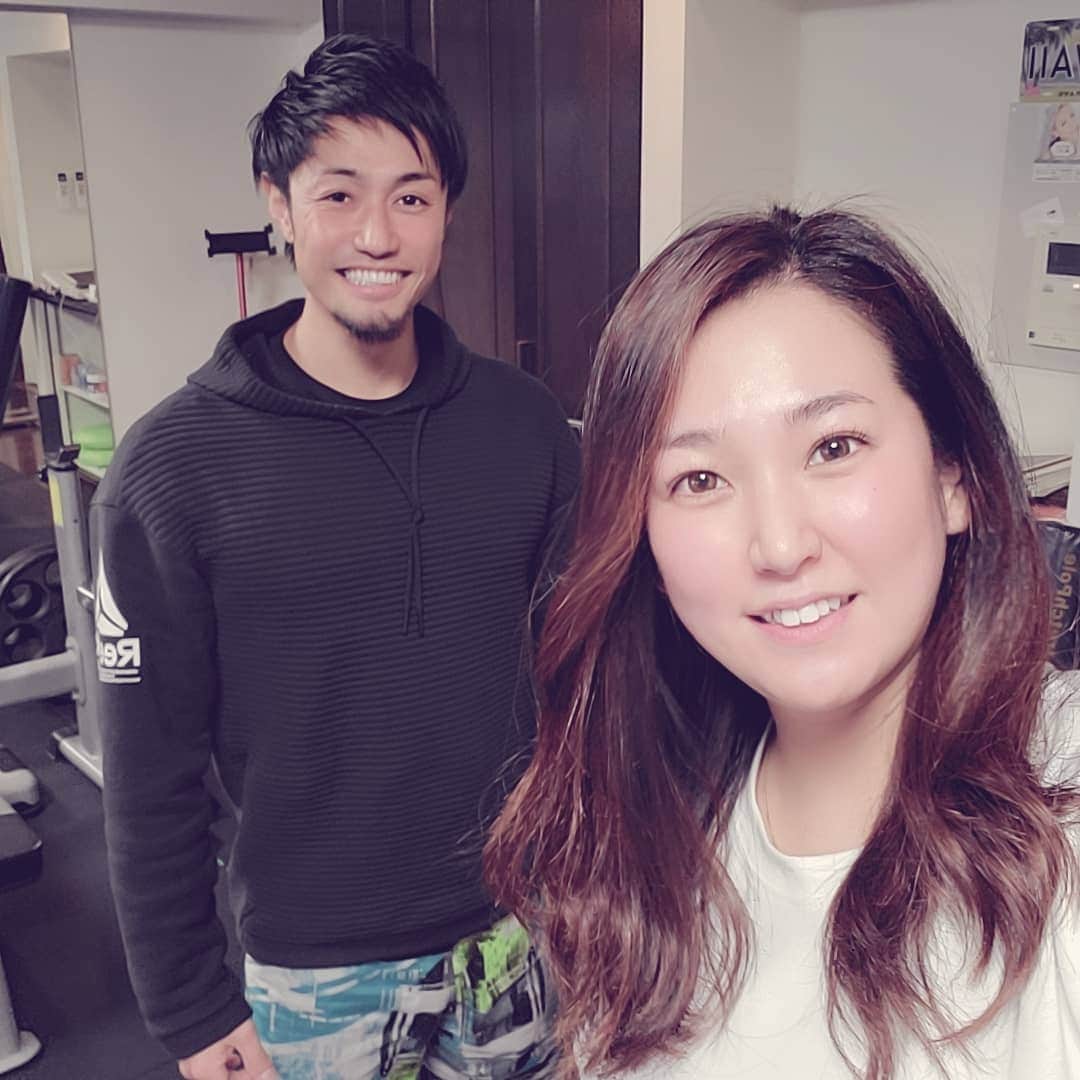 うさまりあのインスタグラム：「. . . . . . MAHAROジム 〒162-0022 東京都新宿区 新宿1丁目19-10 サンモールクレスト303 ☎️03- 6380-5731 . おしりと胸がいつも筋肉痛になり、追い込んで頂き感謝です🙌 . . .」