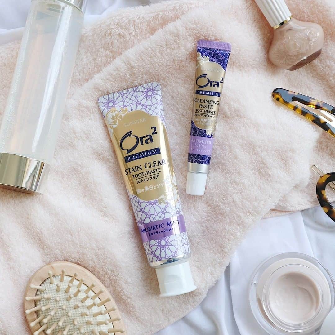 Ora2（オーラツー）のインスタグラム：「おやすみ前のスキンケアやヘアケアにこだわっている人は多いけれど、オーラルケアはどうしてる😮❓ 歯の美白ケアもきちんと始めたい💎って人にはオーラツー プレミアム ステインクリア ペースト✚オーラツー プレミアム クレンジングペーストの“ライン使い”がおすすめ🙌💕 #Ora2 #premium #オーラツー #オーラルビューティーケア #オーラツープレミアムステインクリアペースト #オーラツープレミアムクレンジングペースト #おきがくらぶ #美容 #美容好き #美容大好き #美容アカウント #女の子 #コスメ #ケア #メンテナンスday #コスメ好きさんと繋がりたい #コスメ好きな人と繋がりたい #お気に入り #お気に入りアイテム #暮らしを楽しむ #女子力」