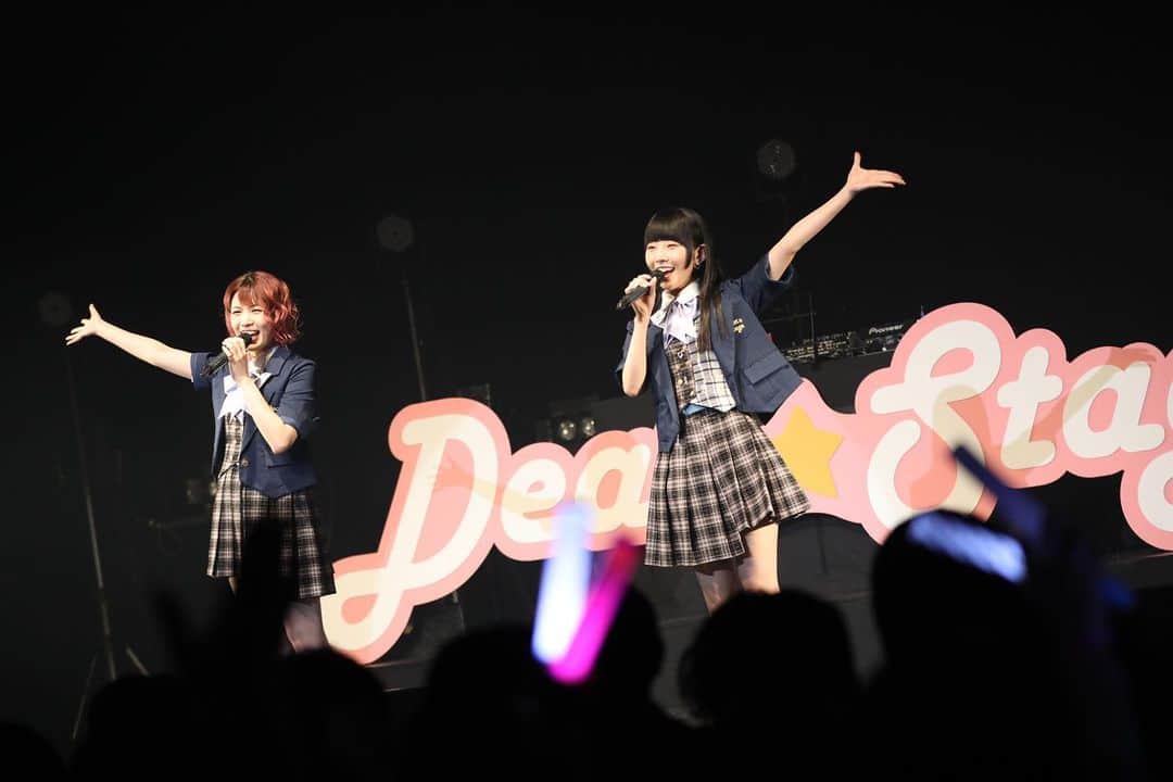 のインスタグラム：「秋葉原ディアステージ4thワンマンライブの想い出❣️まひてんと👼 . . . #live #akihabara #dearstage #japan #idol #risaaizawa #dempagumi」