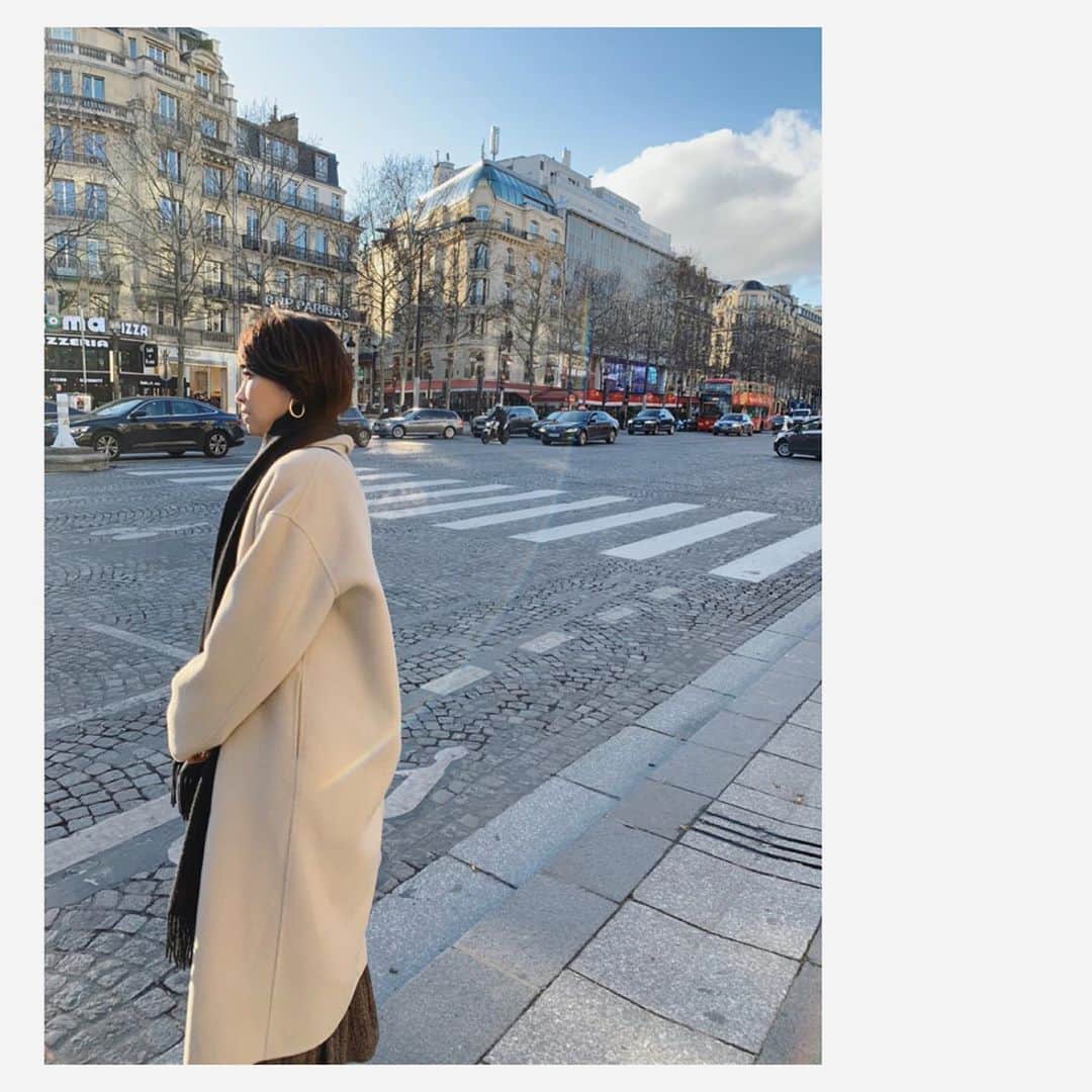 辺見えみりさんのインスタグラム写真 - (辺見えみりInstagram)「今日は展示会へ 　@outersunset_official のコクーンコートがちょうどいい気温  #outersunset #アウターサンセット #辺見えみり  #パリ #paris」1月18日 6時07分 - emiri_hemmi