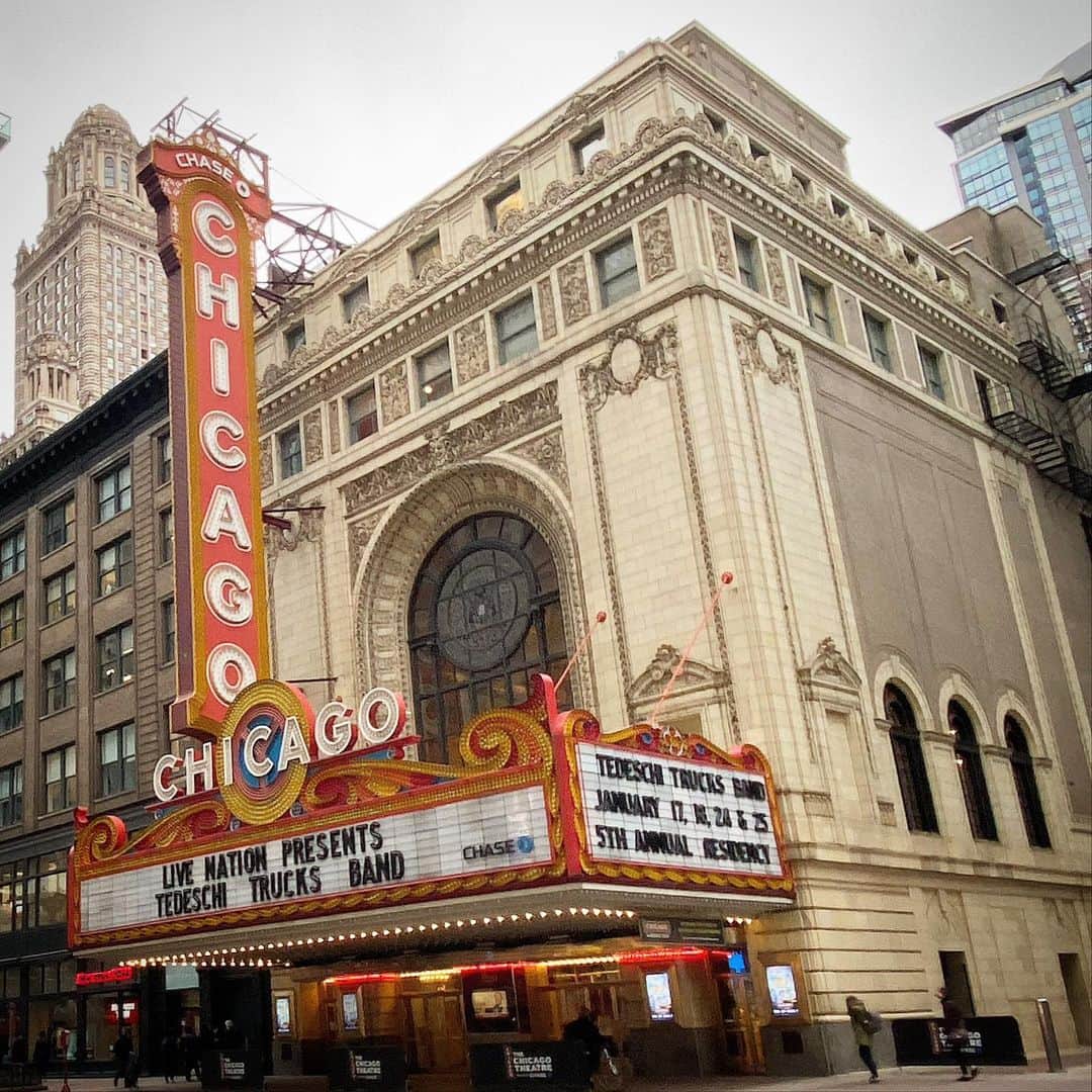 テデスキ・トラックス・バンドのインスタグラム：「Our sweet home for a four show stand, starting tonight with two sets of TTB at 7:30.」