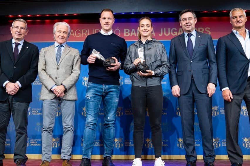 マルク＝アンドレ・テア・シュテーゲンさんのインスタグラム写真 - (マルク＝アンドレ・テア・シュテーゲンInstagram)「Thank you to the Barça Players Association for the special afternoon. It’s a privilege to receive this recognition alongside @alexiaps94 ! I’m proud to represent Barça and to be a part of the Blaugrana family.  Visca Barça!」1月18日 6時54分 - mterstegen1