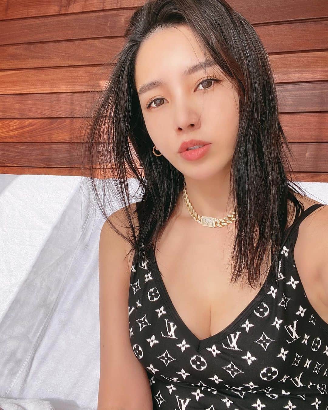 megbabyのインスタグラム：「焼いた👩🏽」