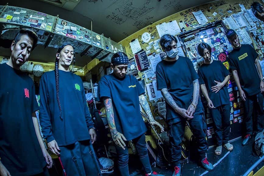 KAI_SHiNEのインスタグラム：「NEXT→﻿ 01/19 代官山UNIT🔥﻿ ﻿ w/ DRAGON ASH⚜️ ﻿ いよいよツアーファイナル‼︎ ﻿ ﻿ pix by @hayachinphoto ﻿ #山嵐 #極音tour ﻿ #livehouse #live #life #vibe ﻿ #tour #bandlife #yamaarashi #jp」