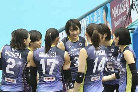 入澤まいさんのインスタグラム写真 - (入澤まいInstagram)「🐰🏐 . 2019/20シーズンV.LEAGUE DIVISION1 . 私たち日立リヴァーレは リーグ戦を9位という結果で終えました。 決して納得のいく結果ではありませんでしたし、 私個人としても悔しさが残りましたが これをしっかりと受け止め、 切り替えてまた頑張っていきます。 . なかなか勝てなくて 厳しい戦いが続いた中でも 信じて応援してくださった方々、 本当にありがとうございました!!! これからも日立リヴァーレの応援を よろしくお願いします🙇🏻‍♀️🐰 . いつも素敵な写真を撮ってくださり ありがとうございます🙇🏻‍♀️ 使わせて頂きました❤︎" ･ #Vリーグはバレーだよ #日立リヴァーレ🐰」1月17日 22時33分 - mai_irisawa_0602