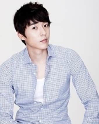 ソ・ジソクのインスタグラム：「#핸섬타이거즈 할 시간이군~~ 어흥🐯」