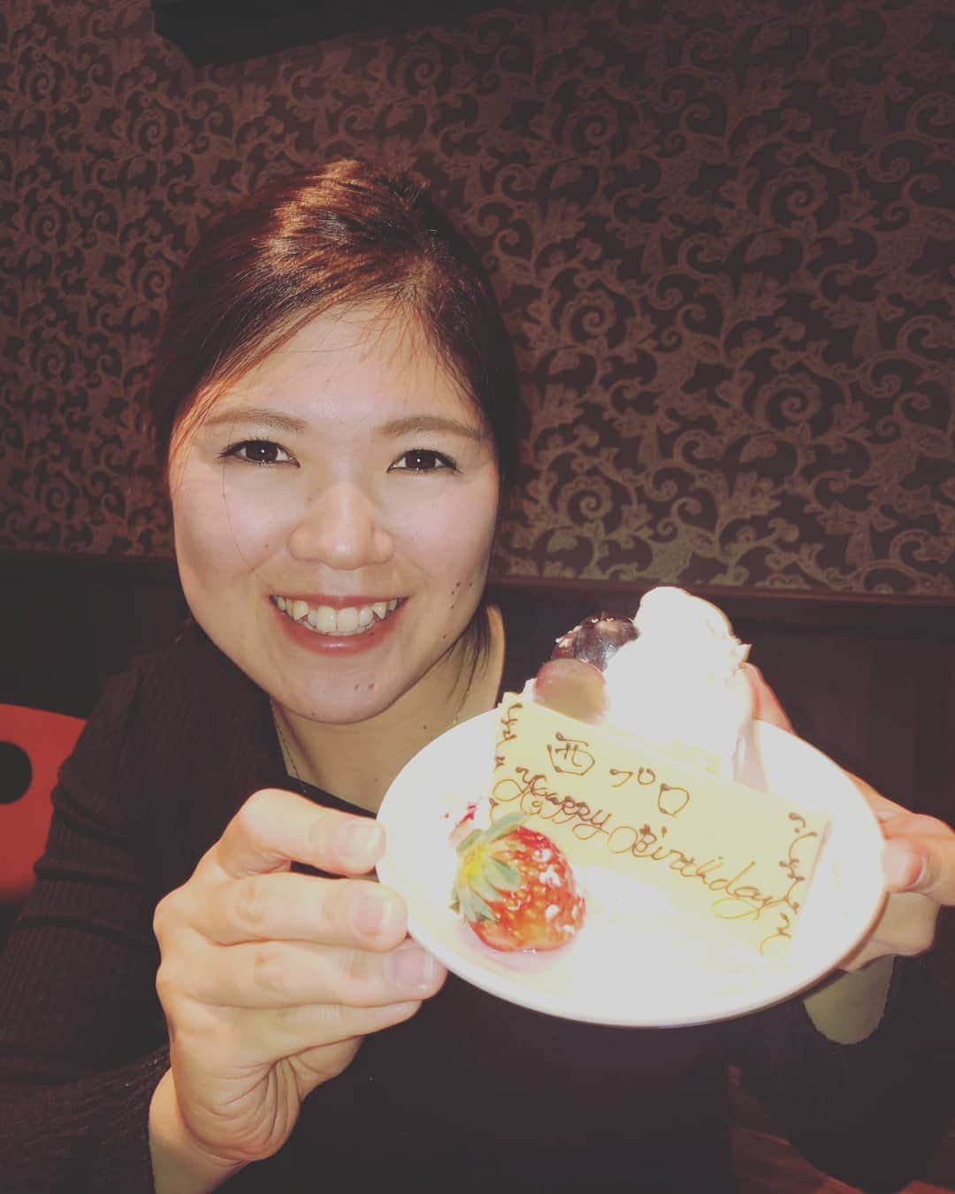 西美貴子さんのインスタグラム写真 - (西美貴子Instagram)「少し早めのお祝いしてもらいました🎵 とても嬉しかったです😊 #サプライズ #誕生日 #ケーキ #うれしい #感謝 #幸せ #ありがとうございました  #西みきこ #誕生日ケーキ」1月17日 23時05分 - nishimikiko24