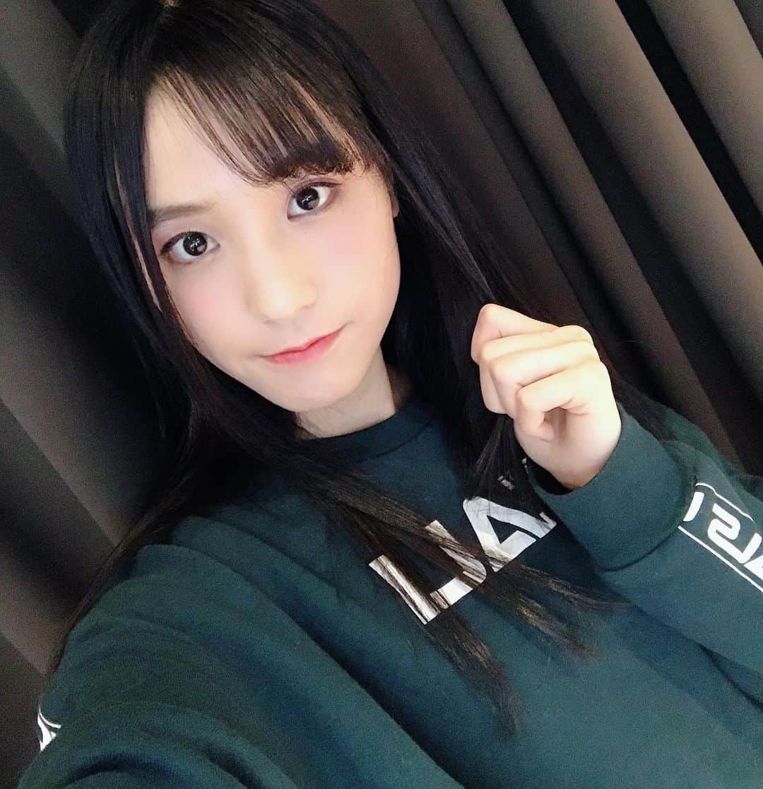 のインスタグラム：「・ ・ 1月のビタイベ  明後日です！！！ 先程リハーサルが終わりました🙌 1月19日(日)『Com.Cafe 音倉 (東京)』(①18:00～/②20:30～) 「Bitter & Sweet EVENT Vol.17 ～2020はじまりました！～」 当日券あります📯🏖 是非きてね😻  #いつかの写真  #だいぶ前 #ビタスイ #ビタイベ #下北沢」