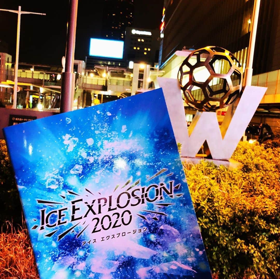 中家佐奈さんのインスタグラム写真 - (中家佐奈Instagram)「二子玉川ライズスケートガーデンのオープニングでMCをしてくれたこにわさんと、オープニングでゲストに来てくれたあっこちゃんが出演したアイスショーへ。  どう伝えたらいいか…スケーターみんな最高で興奮した時間を過ごせたショーだった👏 . . #アイスエクスプロージョン2020 #ICE EXPLOSION #アイスショー #鈴木明子　ちゃん #何年ぶりか #新横浜 #綺麗になってた #座長 #高橋大輔　くん #ThePhoenix #不死鳥 #興奮 #贅沢な時間 #こういうショー #初めて観た #コスチュームも素敵 #フィギュアスケート #さぁ #スケートしに行こう」1月17日 23時42分 - 37nky