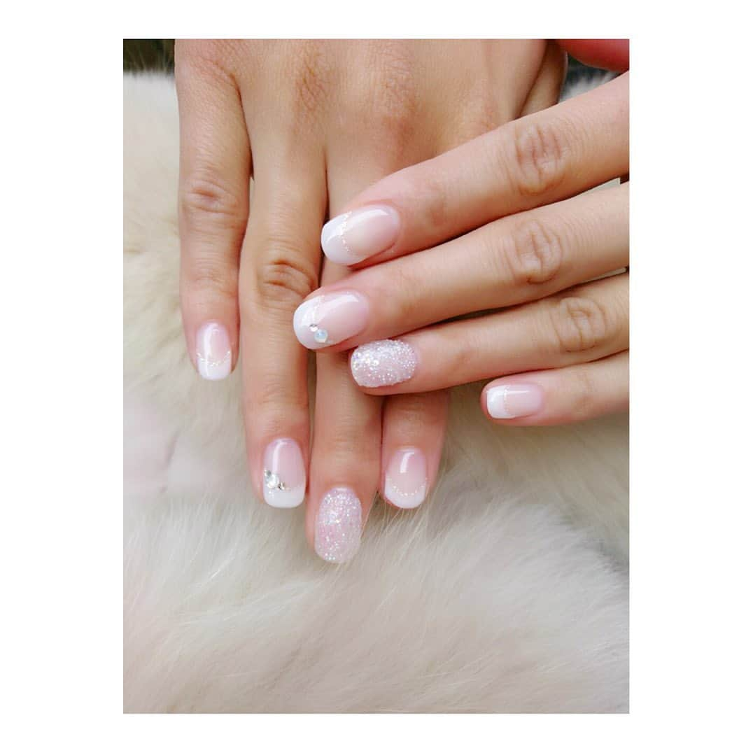 杜野まこさんのインスタグラム写真 - (杜野まこInstagram)「#シンプルネイル #フレンチネイル #nail #ハート #ピクシーネイル  #white #上品ネイル #友達ネイリスト @peridot_nail #北浦和 いつもありがとう❤️」1月18日 1時17分 - makomorino