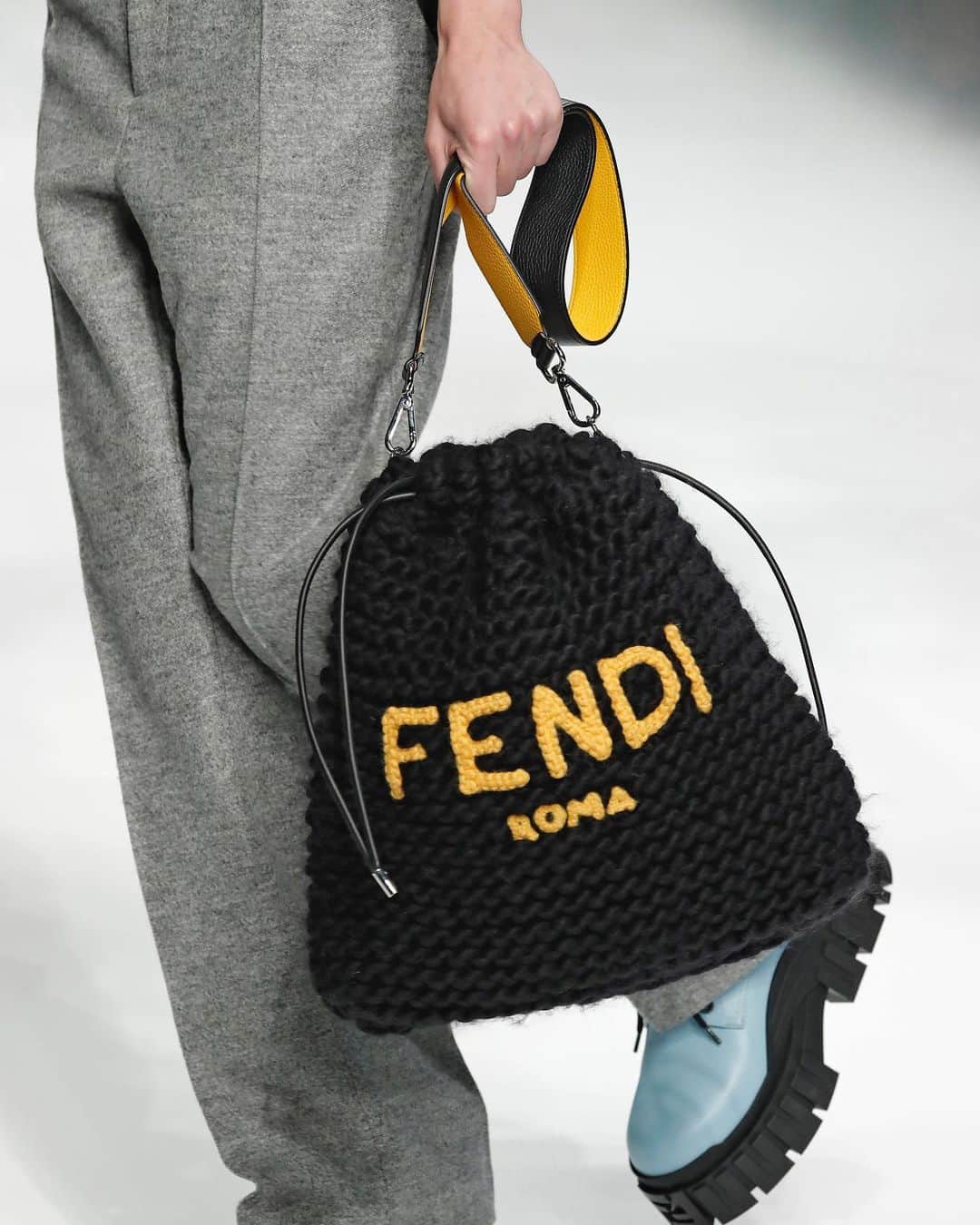 Fendiさんのインスタグラム写真 - (FendiInstagram)「From lug-soled boots and multicolored sneakers to low-key drawstring pouches, the #FendiFW20 accessories cultivate the season's retro-futuristic mood.」1月18日 1時49分 - fendi
