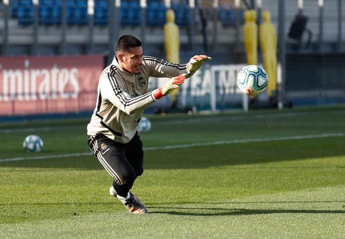 アルフォンス・アレオラさんのインスタグラム写真 - (アルフォンス・アレオラInstagram)「⚽️⚪️ @realmadrid #HalaMadrid」1月18日 2時03分 - alphonseareola