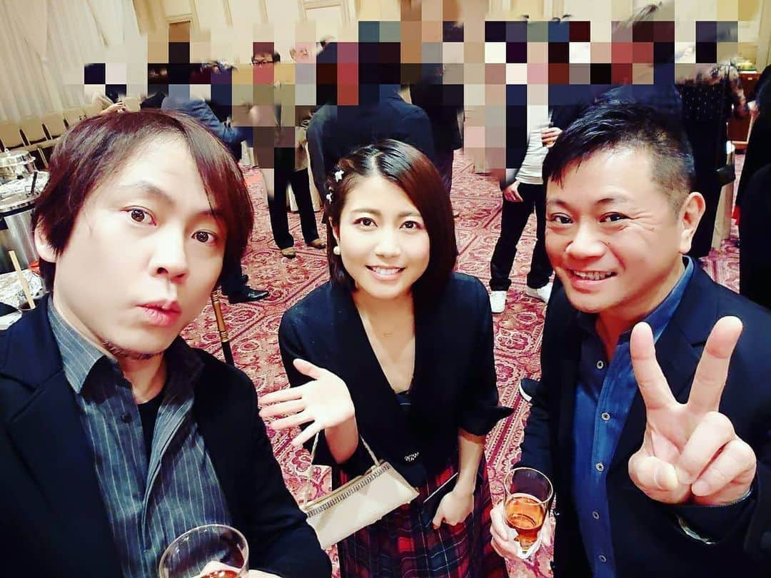 置鮎龍太郎さんのインスタグラム写真 - (置鮎龍太郎Instagram)「それでは、新年会の模様を少し。緑川さんたちの代が在籍30周年表彰。その直前にパシャリ♪この先輩が近くに居たから死ぬ気で頑張れた私です(^^ゞ  徹さんや神谷君とも♪ちょっと！みんなガンダムパイロット！一応私はガイア。  #青二プロダクション50周年 #古谷徹 #緑川光 #神谷浩史 #置鮎龍太郎  のじけん君、新加入の良太くん、山田くん、裕くん、新加入の史絵ちゃん、涼子♪、新加入サニー岩田さん、美保ちゃん、斉藤ゆかち♪  #野島健児 #竹内良太 #山田真一 #野島裕史 #水沢史絵 #白石涼子 #岩田光央 #宮川美保 #斉藤佑圭  何故か全力で私を褒めてくれたみかしー(笑)、いつも男前なもう一人のまさや松風くん、一番隊副隊長雀部さんな山口さん、涼子その2w、良太くんその2w、越前南次郎な松山さん♪  #三上枝織 #松風雅也 #山口太郎 #白石涼子 #竹内良太 #松山鷹志  司会は必ずその年の干支の方！という事で今年はばね君と、シンディ姐さん♪  #赤羽根健治 #進藤尚美」1月18日 2時19分 - chikichikiko