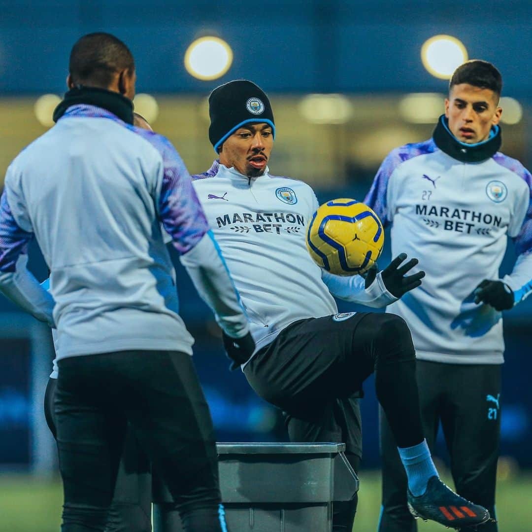 マンチェスター・シティFCさんのインスタグラム写真 - (マンチェスター・シティFCInstagram)「Pain and gain 😏⁣ ⁣ ⁣ ⁣ ⁣ ⁣ ⁣ #mancity」1月18日 3時34分 - mancity