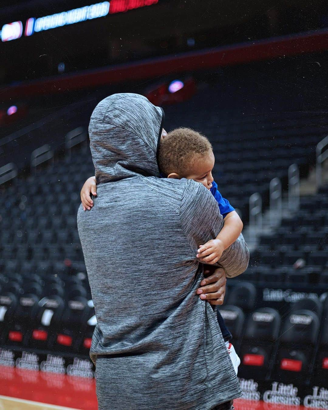 アンドレ・ドラモンドさんのインスタグラム写真 - (アンドレ・ドラモンドInstagram)「Didn’t know what to expect when you were born, but all I can say is you’ve changed my life in so many ways papa. Daddy loves you so much!—❤️🎈🎈🎈 Happy birthday my son and welcome to terrible 2s😭😂🥺 #2yearsyoung」1月18日 4時08分 - drummond