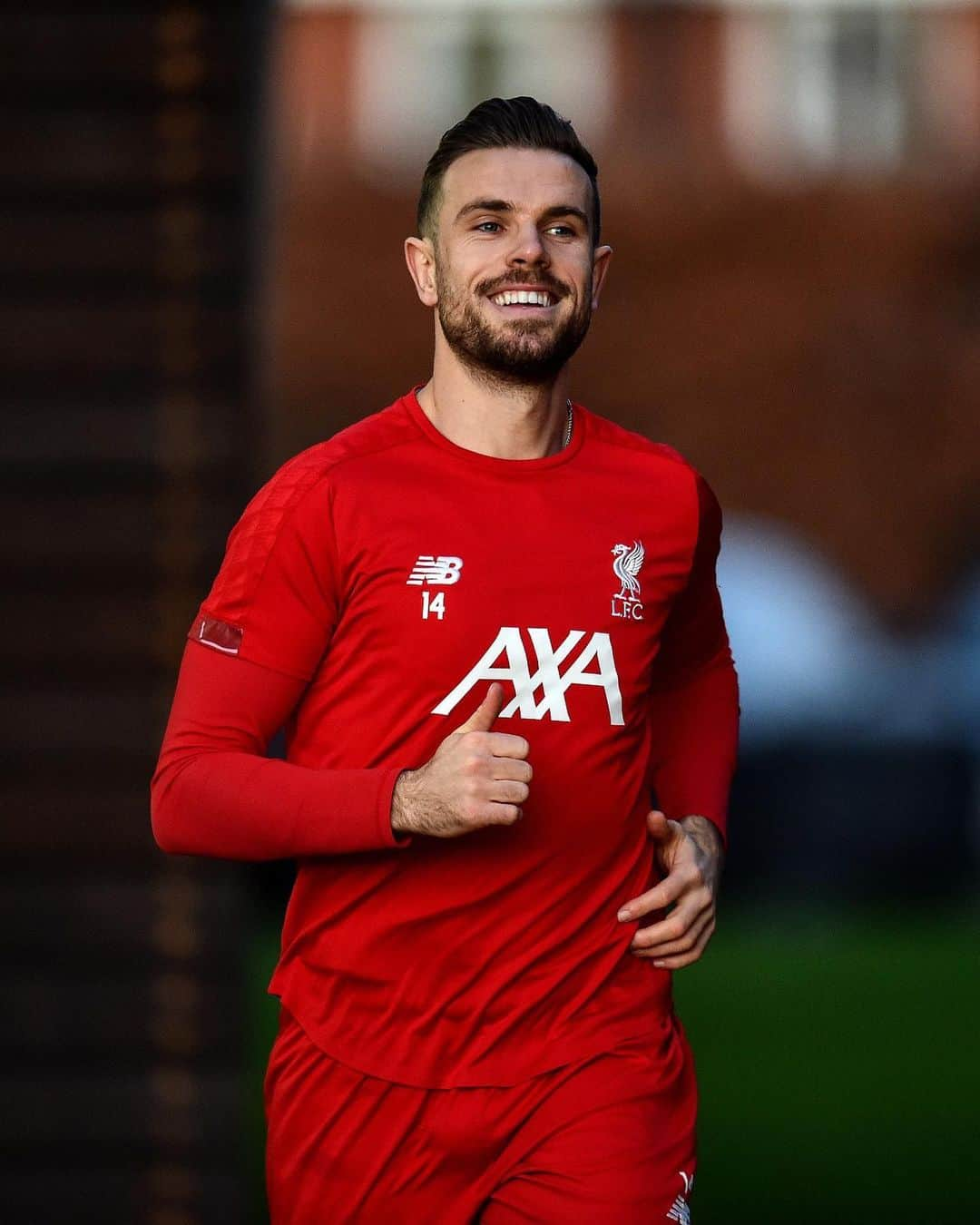 リヴァプールFCさんのインスタグラム写真 - (リヴァプールFCInstagram)「Nothing but good vibes and hard work in training ✌️🔴🙌 #LFC #LiverpoolFC」1月18日 4時42分 - liverpoolfc