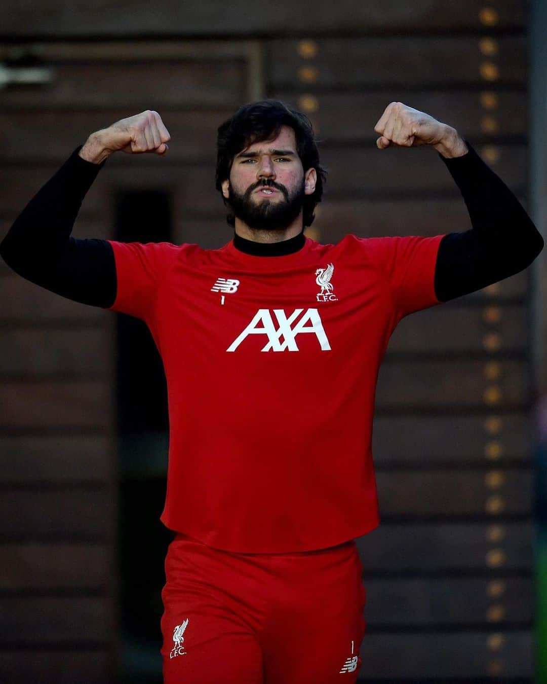 リヴァプールFCさんのインスタグラム写真 - (リヴァプールFCInstagram)「Nothing but good vibes and hard work in training ✌️🔴🙌 #LFC #LiverpoolFC」1月18日 4時42分 - liverpoolfc