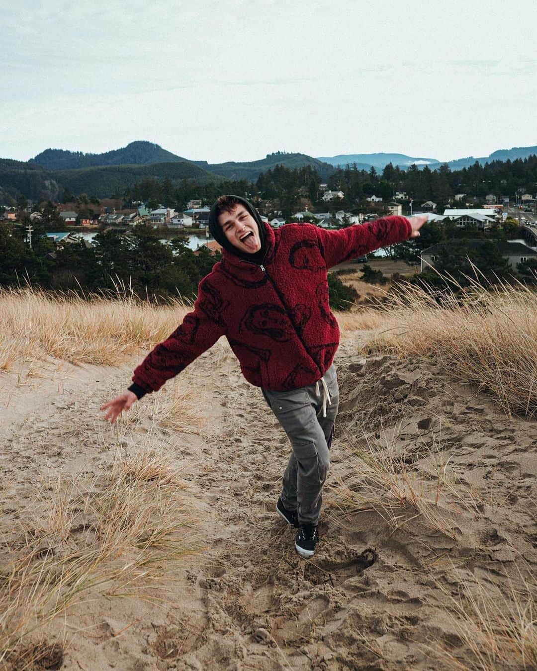 のインスタグラム：「never goodbyes, just see you soons.」