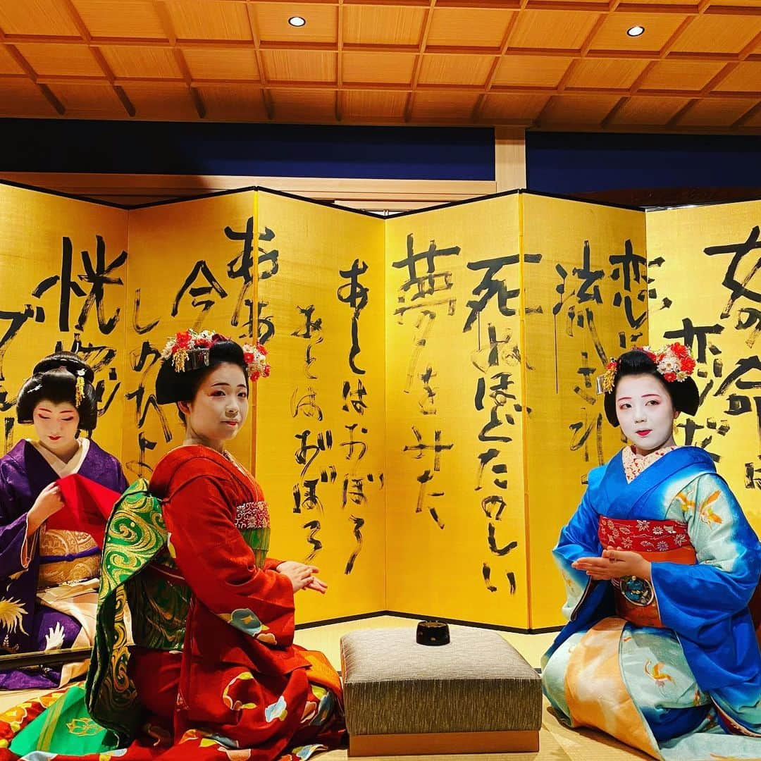 MEGUMIさんのインスタグラム写真 - (MEGUMIInstagram)「いつかの京都⛩ 私の人生の師匠 @ginza.shintaro さんが手掛ける 料亭　讃へ。　 間人蟹美味しかったなぁ😭 お店の建築、内装、器も素晴らしく本当に素敵です！ 京都に行ったら是非是非に💖」1月18日 15時20分 - megumi1818