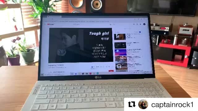 パク・キヨンのインスタグラム：「#Repost @captainrock1 with @get_repost ・・・ 이젠 계절 알람 ‘박기영의 사계 프로젝트’ 가 익숙한 알람음이 되었다.  하고싶은것! 을 하기위해 꾸준한 성실함! 은 하고싶은 음악을 펼치기에 즐거운 마음으로 엮어진 노력의 결과이리라!  솔직하고 스트레이트한 가사와 박기영의 또다른 목소리를 듣는 재미가 있다. (도대체 박기영은 목소리가 몇개여?ㅋㅋ)  터프걸 박기영 화이팅!  #박기영 #사계프로젝트 #터프걸 #toughgirl」