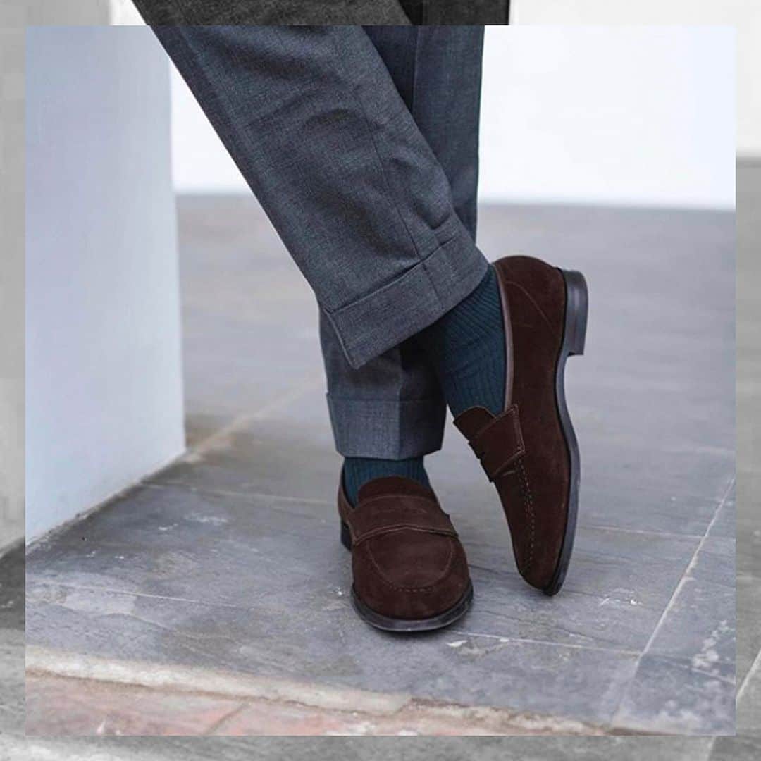 のインスタグラム：「Harvard in Dark Brown Suede – photo credit @the_shoeroom #crockettandjones #madetobeworn #customerimages」