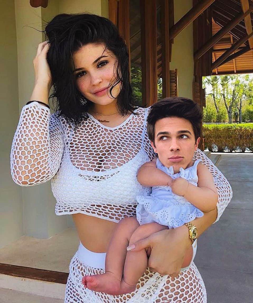 Brent Riveraのインスタグラム：「Kylie Jenner or baby Kylie ?😊😂」