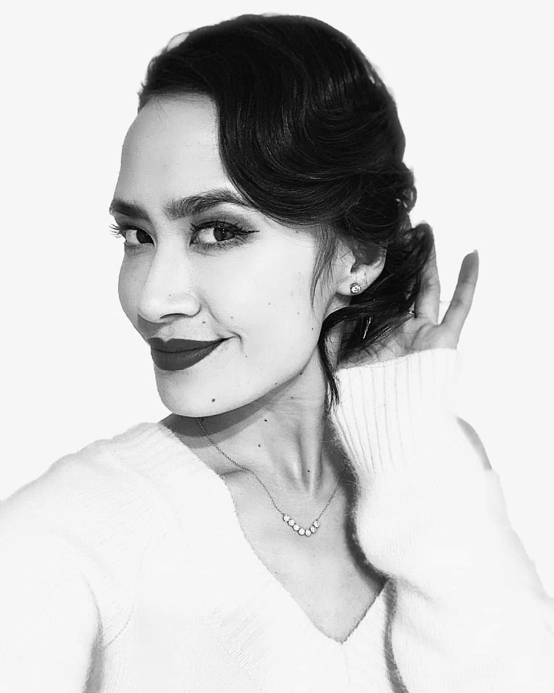 マディソン・チョックさんのインスタグラム写真 - (マディソン・チョックInstagram)「Did you hear? The 20s called and asked for some finger waves 💁🏻‍♀️ . . . . #2020hair #1920shair #fingerwaves #hairinspo #hairstyles #hairstyling #waveyhair #2020 #madisonchock」1月18日 7時28分 - chockolate02