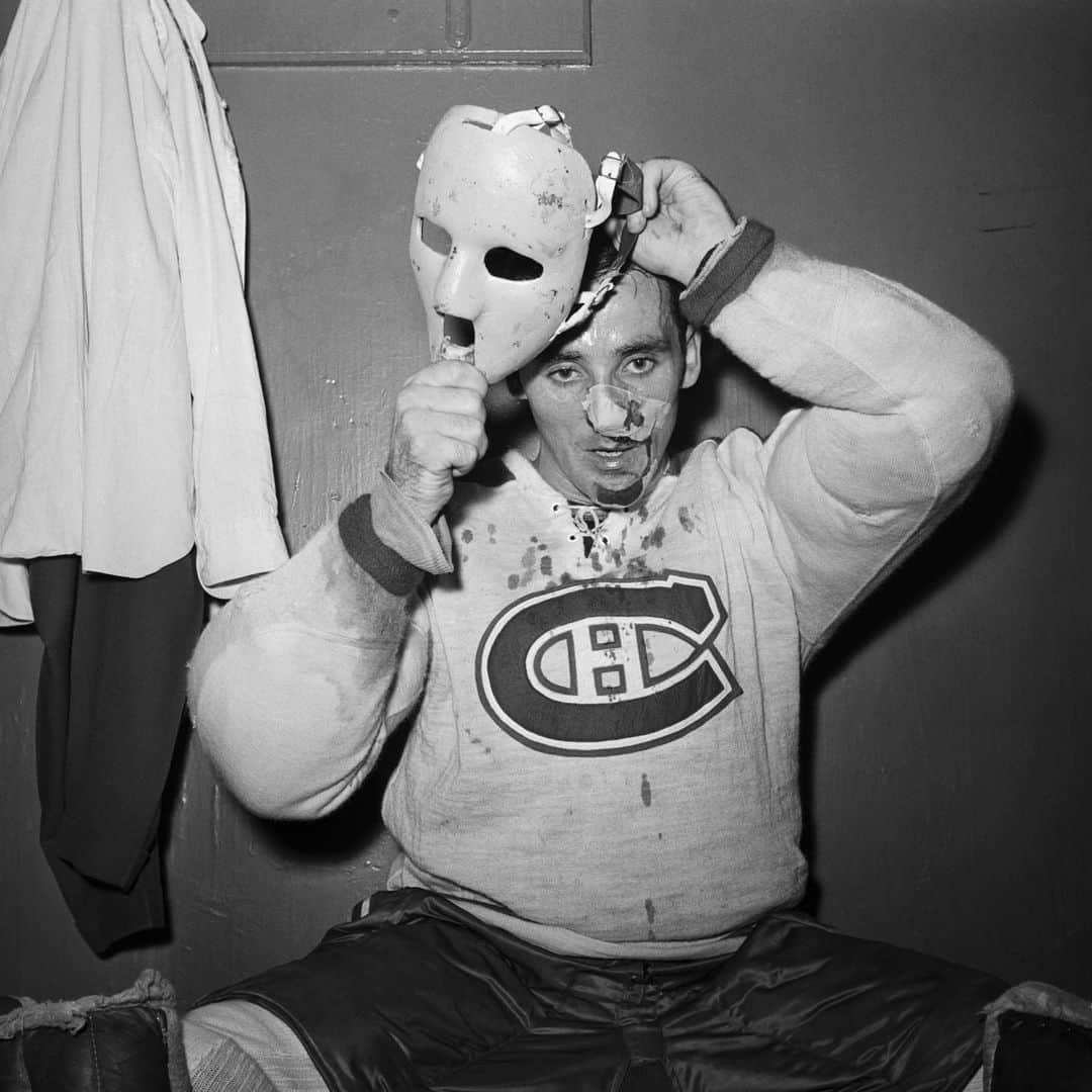 レイニングチャンプさんのインスタグラム写真 - (レイニングチャンプInstagram)「Happy Birthday to original hard man, Jacques Plante, creator of the modern goalie mask, six time Stanley Cup winner, and one of hockey’s true visionaries.⁣ ⁣ On November 1, 1959, during a game against the New York Rangers, Plante suffered multiple lacerations and a broken nose after being hit in the face with a hard shot by Rangers forward Andy Bathgate.⁣ ⁣ After receiving several stitches in the dressing room, Plante returned to the ice wearing a mask he constructed out of fibreglass. This defining moment helped shift the league’s perspective on protective goalie equipment, improving the safety for generations to come.⁣ ⁣ #ReigningChamp #MontrealCanadiens #NHL」1月18日 8時31分 - reigningchamp